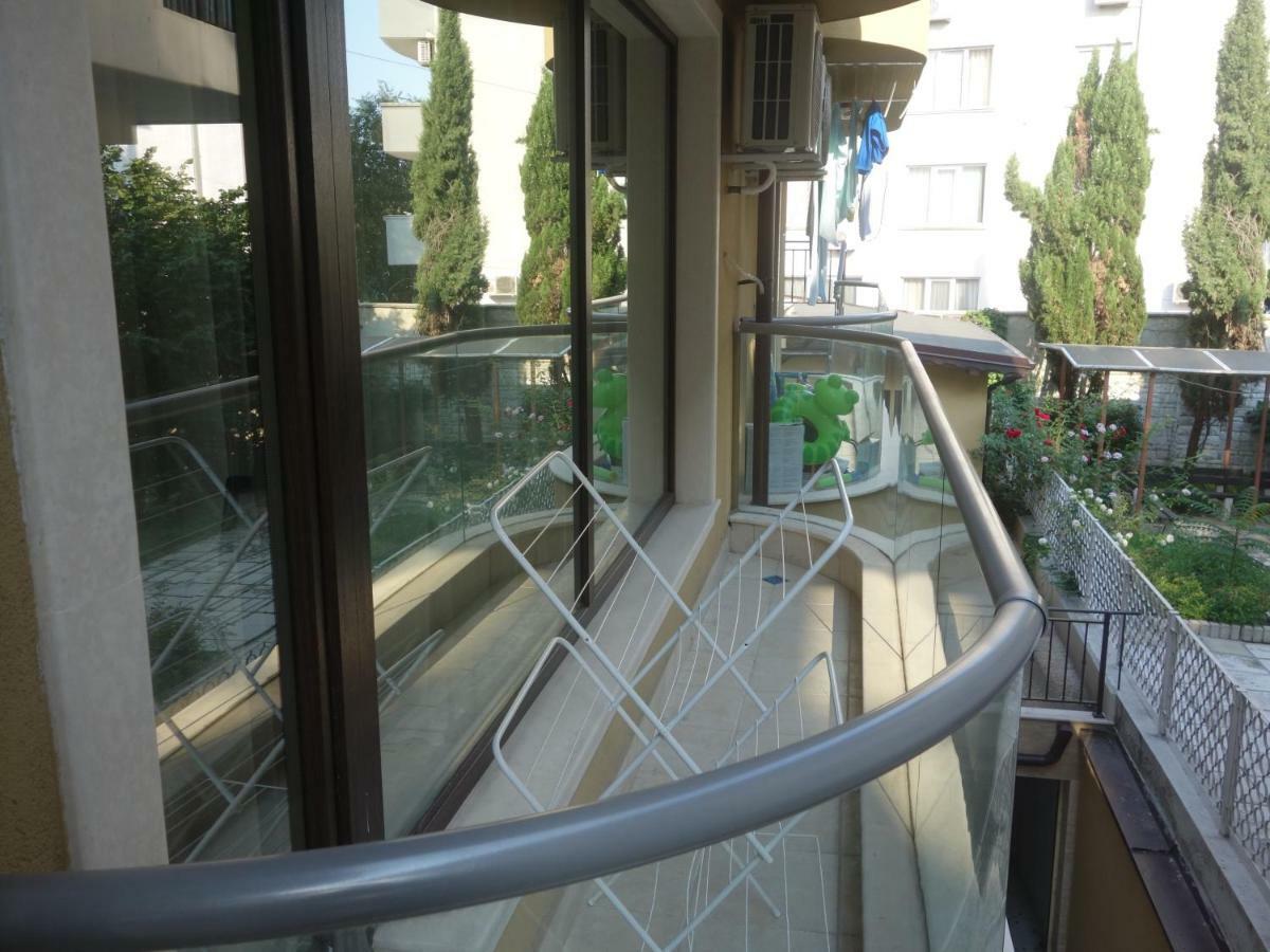 Sea Garden Marina 2 Apartment Varna Exterior photo